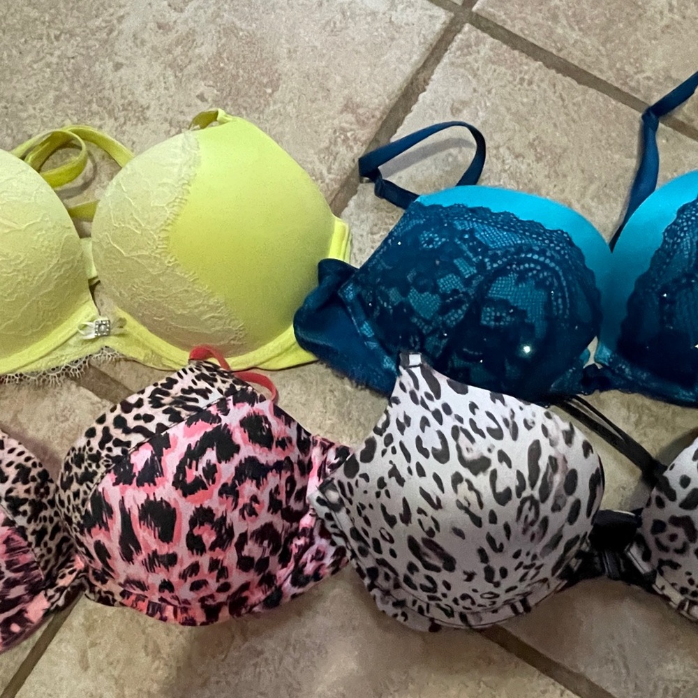 Victoria’s Secret Bra bundle - size 36 A